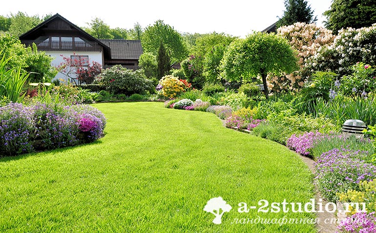 Arrangement of a lawn in the country